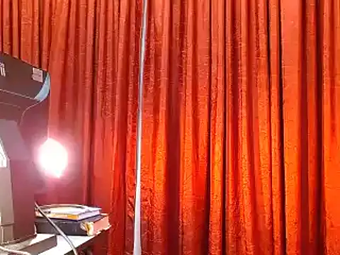 xSexyLolahx online show from 01.30.25