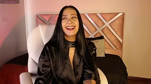  kelly hous36 online show from 02.04.25