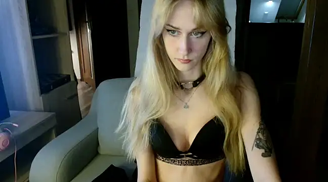 Snapshot of goldhaarigeDame chatting on 02.12.25 goldhaarigeDame online show from 02.12.25