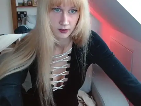 Snapshot of goldhaarigeDame chatting on 10.05.25 goldhaarigeDame online show from 10.05.25