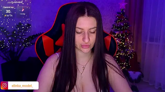 Snapshot of Elishka_ chatting on 12.20.25 Elishka online show from 12.20.25