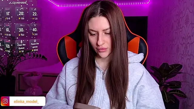 Snapshot of Elishka_ chatting on 02.06.26 Elishka online show from 02.06.26