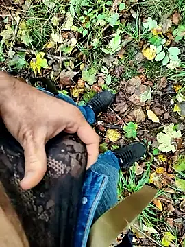 Snapshot of Boring_one chatting on 10.06.25 Boring one online show from 10.06.25