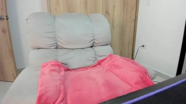 xspecialoomx online show from 04.29.26