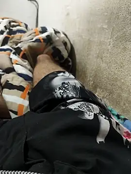 Snapshot of KleberL chatting on 12.17.25 KleberL online show from 12.17.25