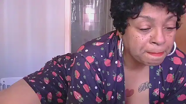 MSweetLindaParks online show from 12.03.25