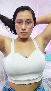 LauraRuiz1 online show from 05.27.26
