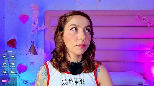 Snapshot of Evangelyne_1 chatting on 05.10.26 Evangelyne 1 online show from 05.10.26