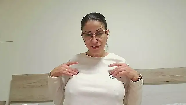 Snapshot of Sanada_hot chatting on 01.14.26 Sanada hot online show from 01.14.26