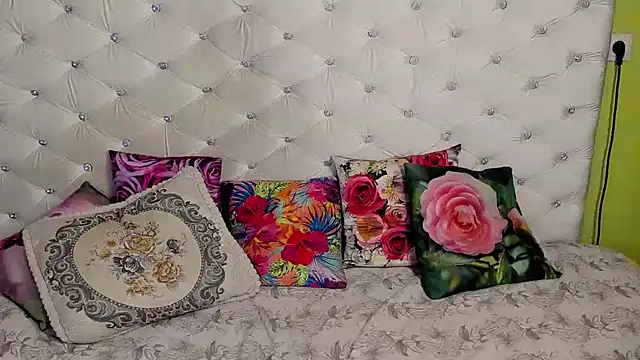 DoraMay online show from 11.07.25