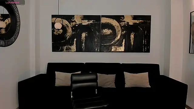 ToriCrossX online show from 12.14.25