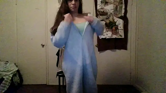 petitedoll29 online show from 12.14.24