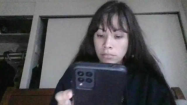 petitedoll29 online show from 12.18.24