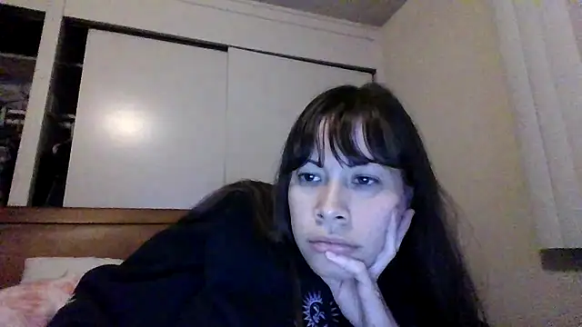 petitedoll29 online show from 12.19.24