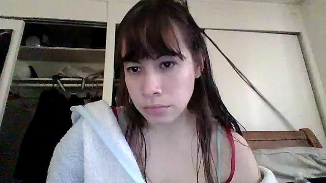 petitedoll29 online show from 12.20.24