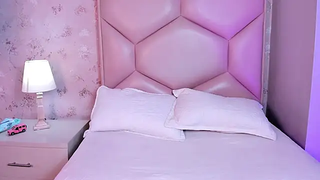 ambar sullivan online show from 11.30.25