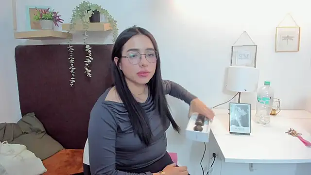 isabella jade online show from 02.25.25