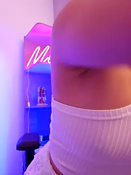 Snapshot of miaeyes chatting on 01.14.25 miaeyes online show from 01.14.25