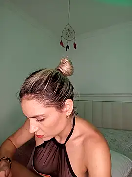 Snapshot of ASHLEY_BLAIR chatting on 10.22.25 ASHLEY BLAIR online show from 10.22.25