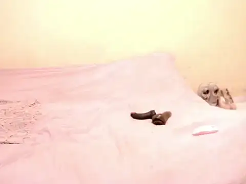 Snapshot of Queen_BootyXXX chatting on 12.18.25 Queen BootyXXX online show from 12.18.25