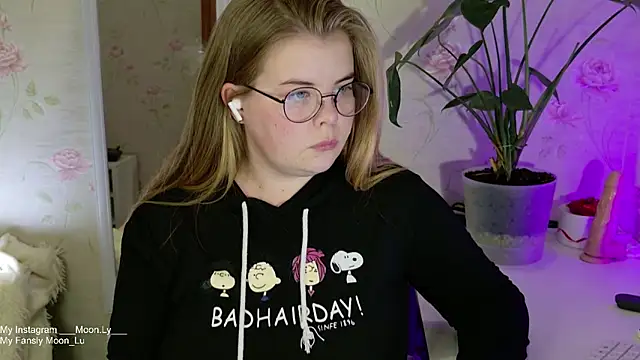 sinnamon  online show from 09.28.25