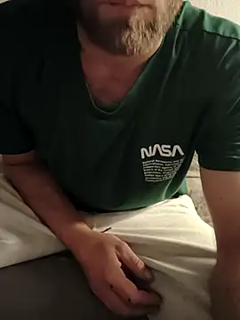 geilehure26 online show from 11.16.25