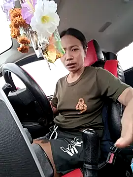 Snapshot of KinkyKit_May chatting on 12.12.24 KinkyKit May online show from 12.12.24