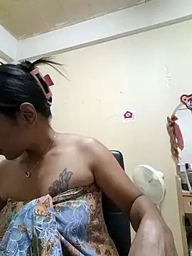 Snapshot of KinkyKit_May chatting on 02.06.25 KinkyKit May online show from 02.06.25