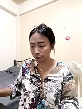 Snapshot of KinkyKit_May chatting on 02.15.25 KinkyKit May online show from 02.15.25