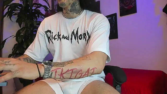 Snapshot of Ryuk_it chatting on 10.04.25 Ryuk it online show from 10.04.25