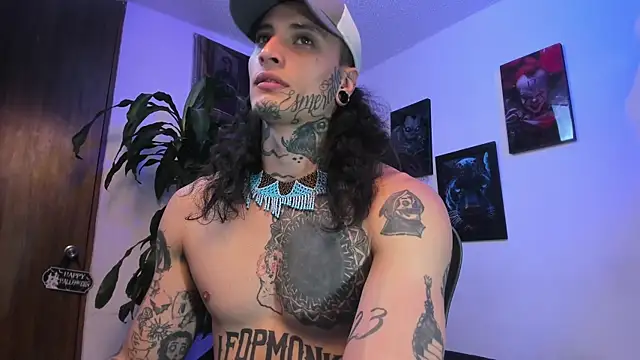 Snapshot of Ryuk_it chatting on 11.03.25 Ryuk it online show from 11.03.25