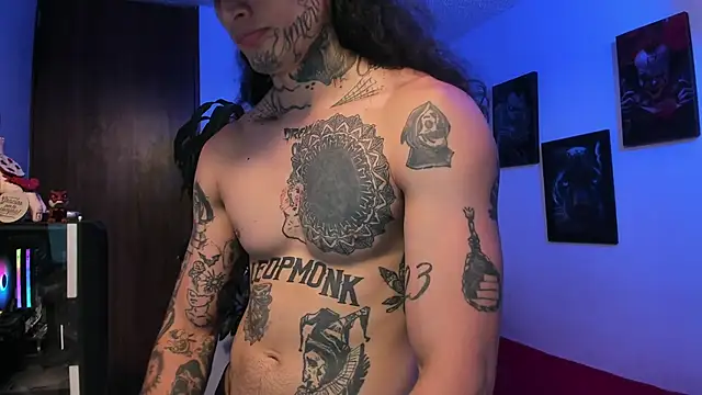 Snapshot of Ryuk_it chatting on 11.08.25 Ryuk it online show from 11.08.25