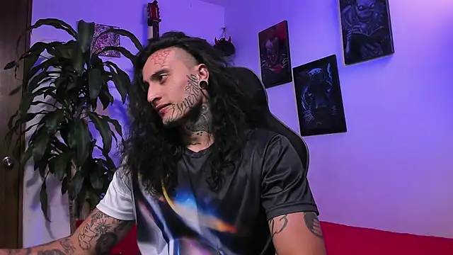 Snapshot of Ryuk_it chatting on 12.01.25 Ryuk it online show from 12.01.25