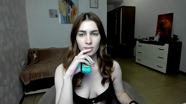 Snapshot of KaraWill chatting on 06.05.26 KaraWill online show from 06.05.26