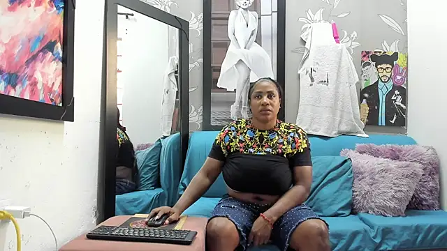 Karen Bis online show from 01.14.26