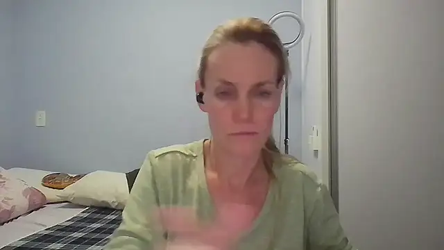 Annylove1 online show from 04.26.26