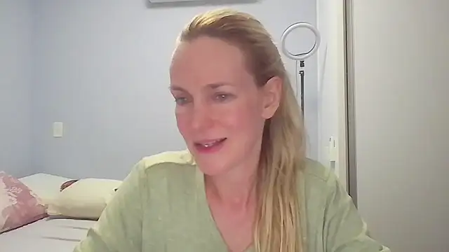 Annylove1 online show from 04.27.26