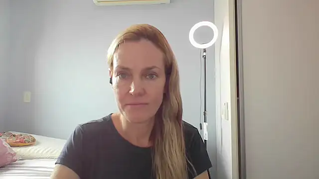 Annylove1 online show from 04.29.26