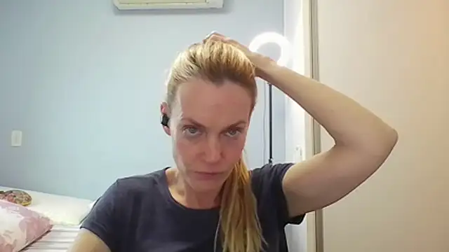 Annylove1 online show from 04.29.26