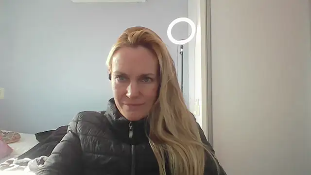 Snapshot of Annylove1 chatting on 05.11.26 Annylove1 online show from 05.11.26
