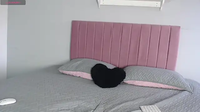 Snapshot of Danii_vg1 chatting on 06.27.26 Danii vg1 online show from 06.27.26