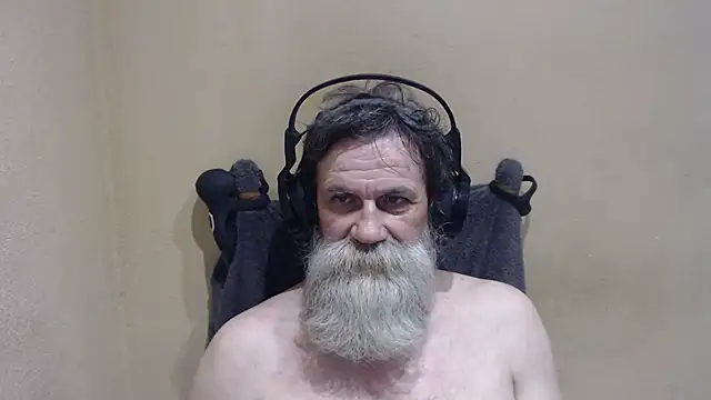 Snapshot of AlexNudo chatting on 07.19.26 AlexNudo online show from 07.19.26