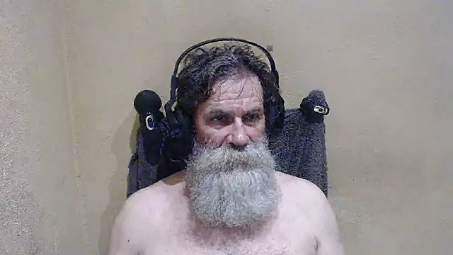 Snapshot of AlexNudo chatting on 07.28.26 AlexNudo online show from 07.28.26
