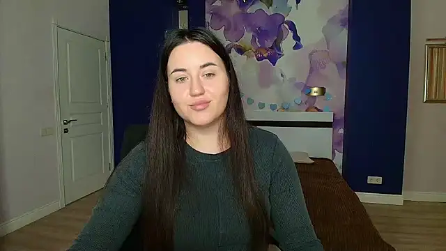 Roxie Bradley online show from 12.11.24