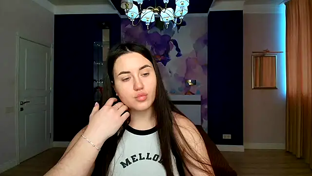 Roxie Bradley online show from 01.30.25