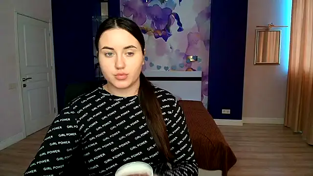 Roxie Bradley online show from 01.31.25