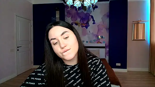 Roxie Bradley online show from 02.11.25