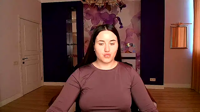 Roxie Bradley online show from 03.18.25