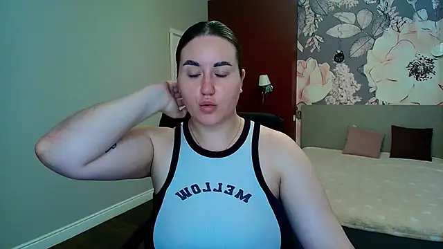Roxie Bradley online show from 06.29.26