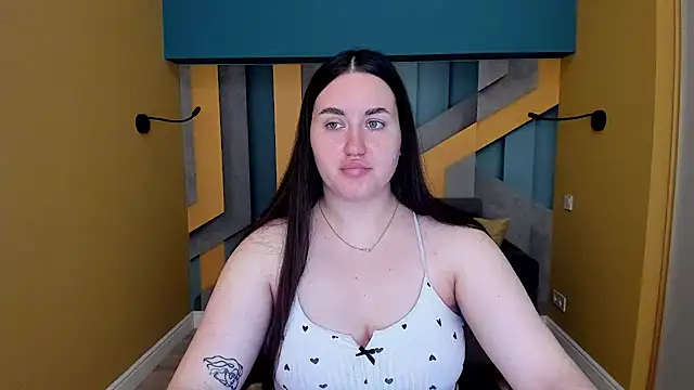 Roxie Bradley online show from 08.04.26